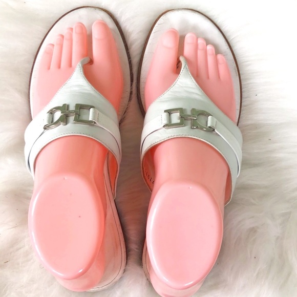 Salvatore Ferragamo Woman Sandals. Size 7 1/2 B. - Picture 3 of 9